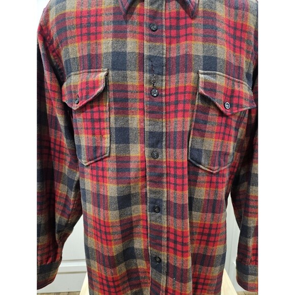 Vintage Pendleton Large 16 1/2 Plaid Virgin Wool Flannel Button‎ Up Shirt FLAWED - Picture 2 of 13